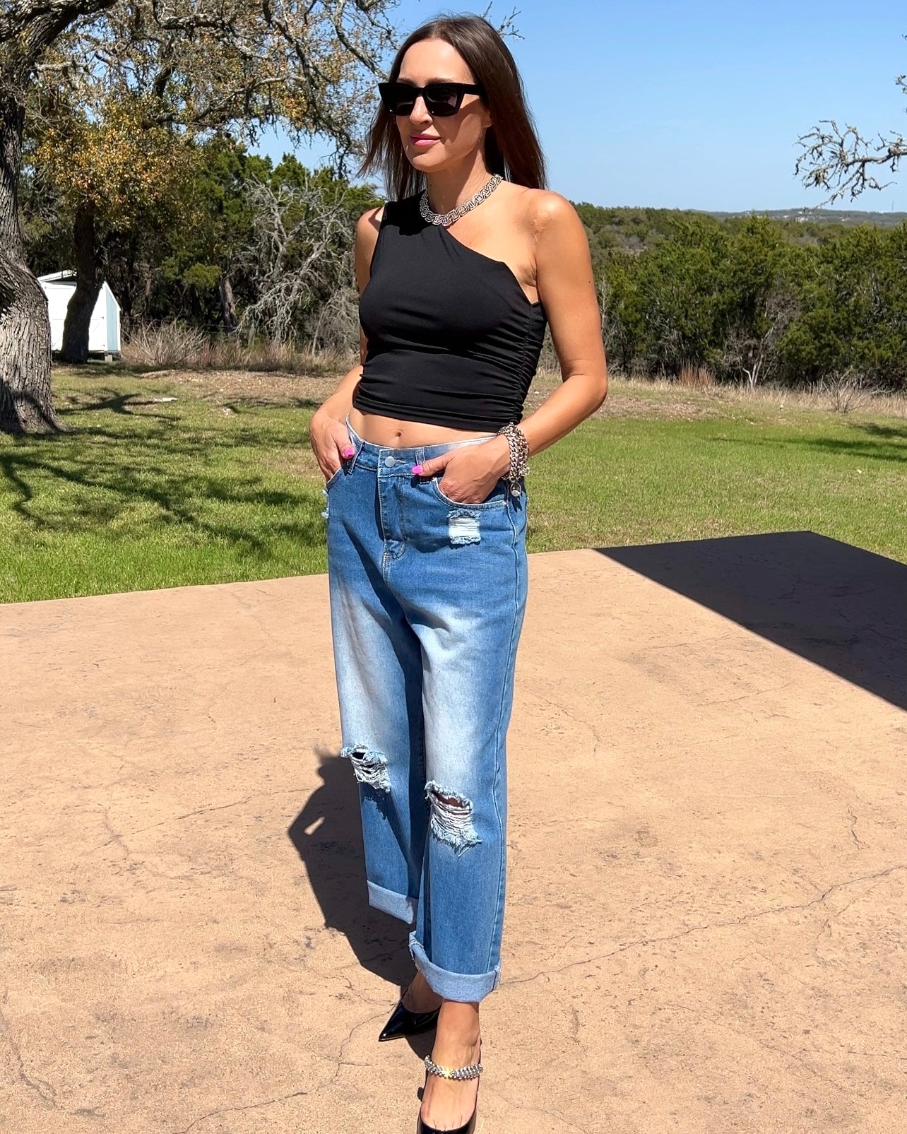 Distressed Raw Hem Jeans with Pockets